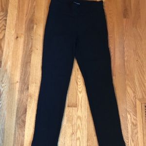 Textured narrow leg stretch pant